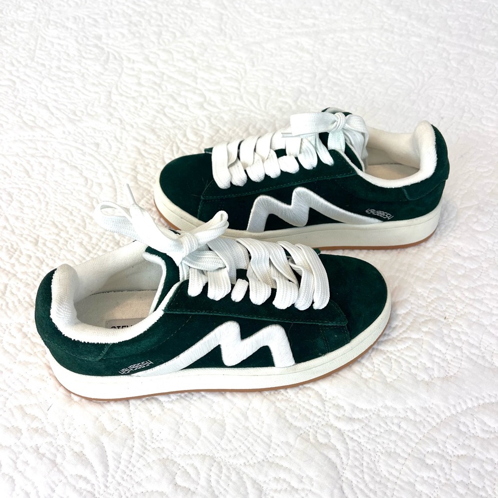 NEW Steve Madden Green and White Sneakers